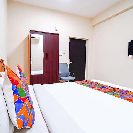 Fabexpress Uv Residency - 700M From Coimbatore International Airport Irugur エクステリア 写真