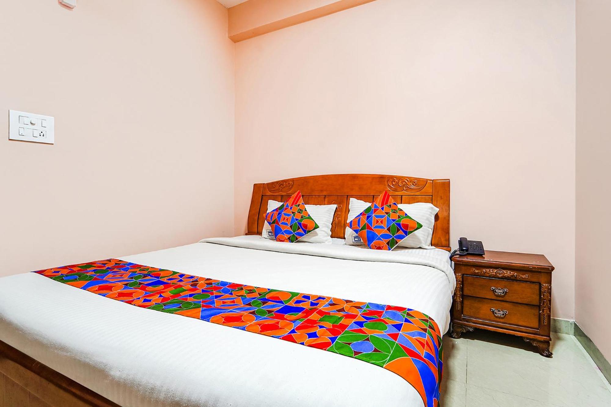Fabexpress Uv Residency - 700M From Coimbatore International Airport Irugur エクステリア 写真