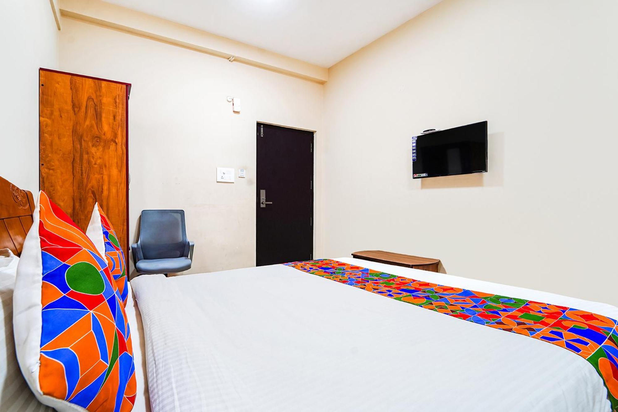 Fabexpress Uv Residency - 700M From Coimbatore International Airport Irugur エクステリア 写真